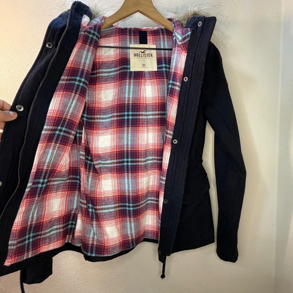 Hollister Navy Faux Fur Hood Lined‎ Jacket Womens XS